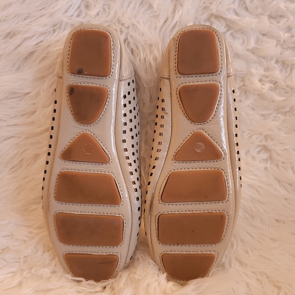 Michael Kors Leather Slip On Shoes Flats White Gold Size 10. - Picture 5 of 6